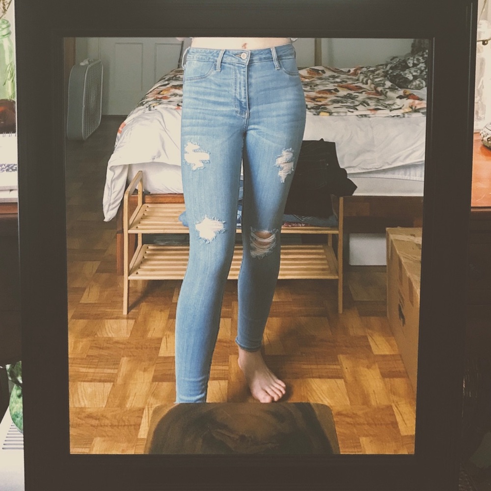 Hollister 3S Light Blue High Rise Ripped Jeggings